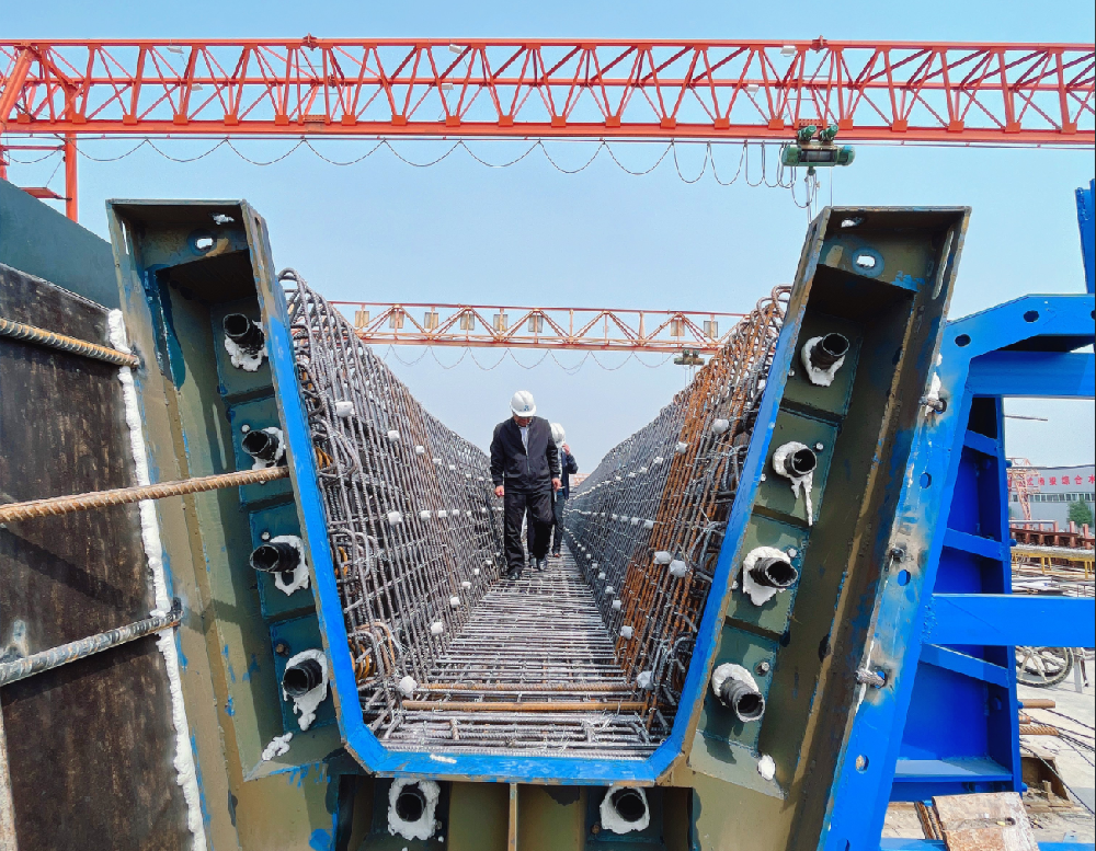 鄭州七里河分洪項目首片箱梁順利澆筑完成